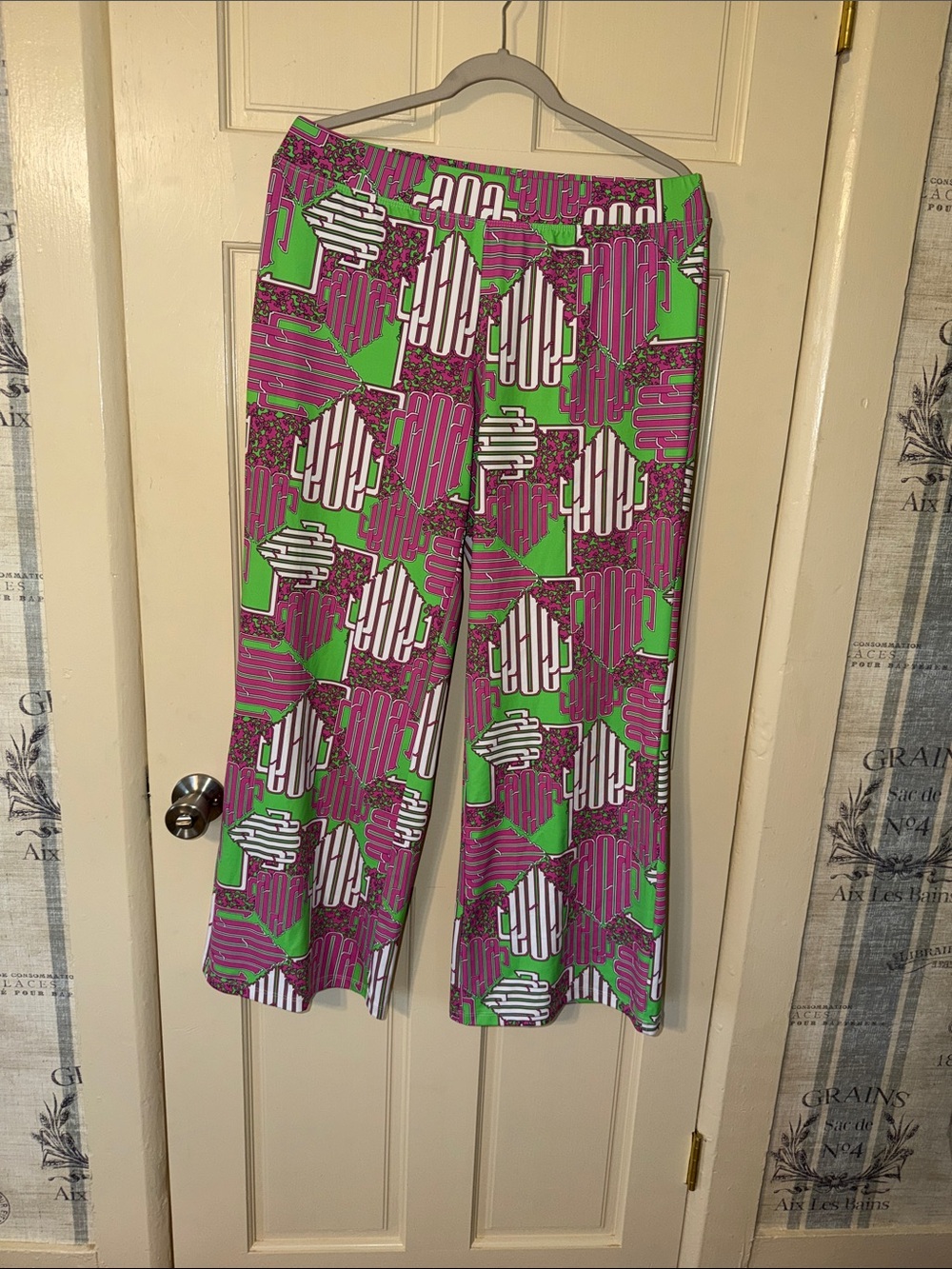 Melly M Pink & Green Geometric Flare Leggings